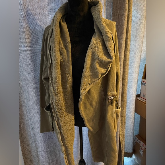 Free People Army Green embroidered SweatJacket w/button hood SzSmall (oversized) - Picture 2 of 4